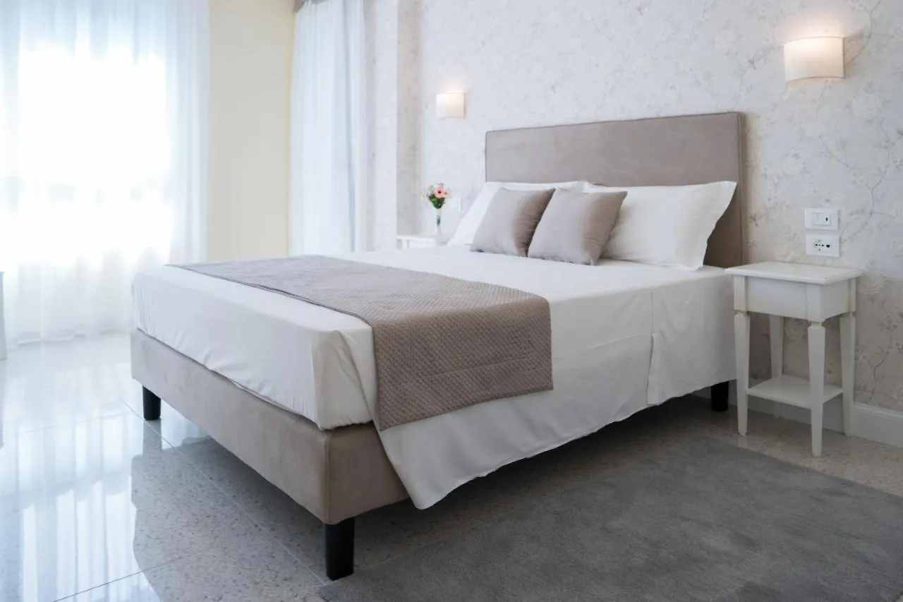 Guest House Train Station Venice - Atika & Atif Mestre 2*,